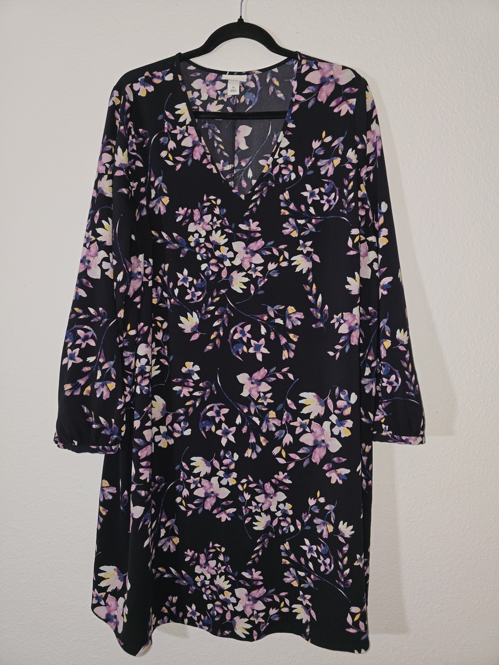 Ava & Viv Black Floral V-Neck Shift Dress with Pink and Yellow Blooms
